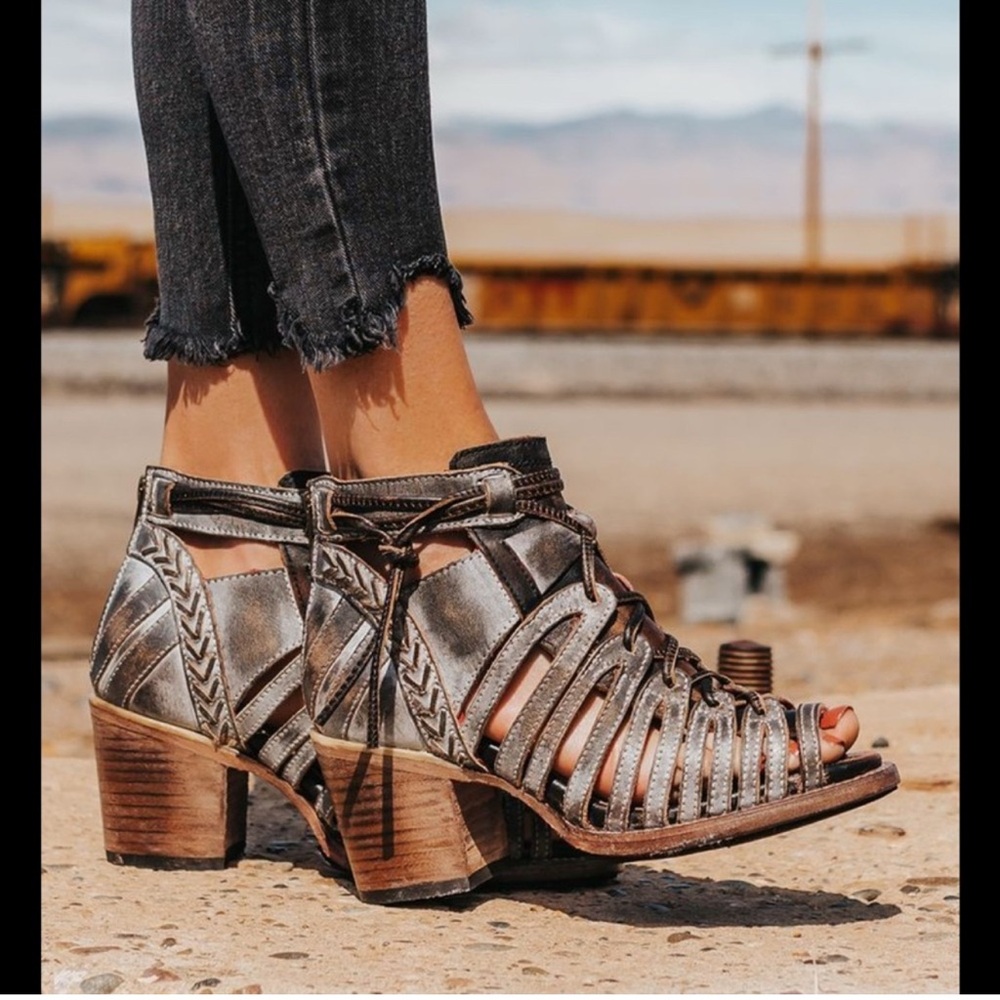 Freebird by Steven Wazee Ice color Stylish Strappy Women's Sandals